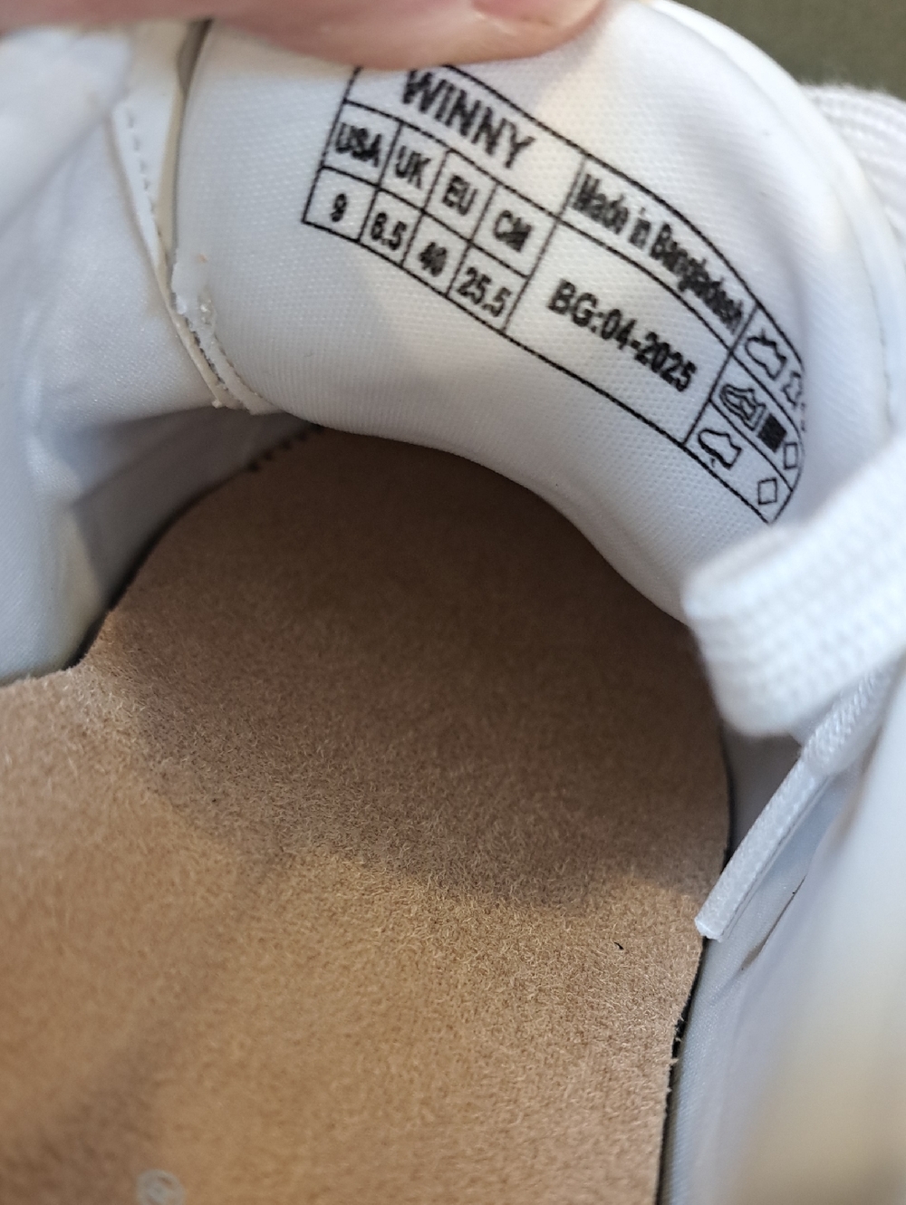 Vionic Winny Sneakers - Color: White - Size: Women 9 - Picture 10 of 11